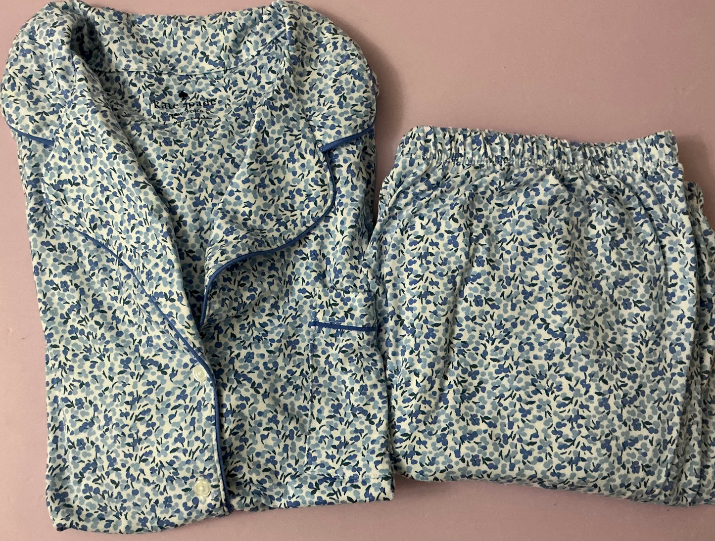 Pijama Kate spade, azul con flores