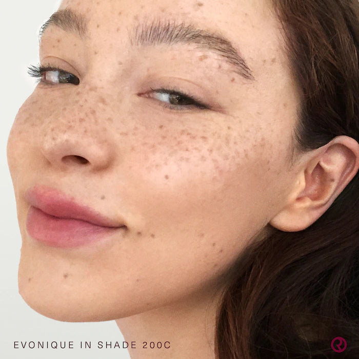 Rare Beauty✨ Liquid Touch Brightening Concealer