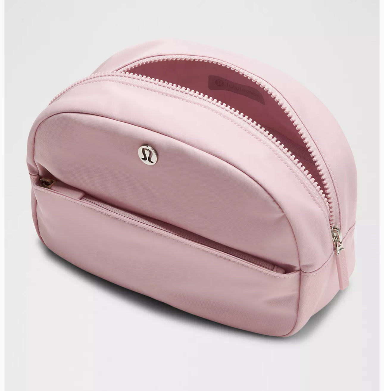 City Essentials Pouch 4L Lululemon