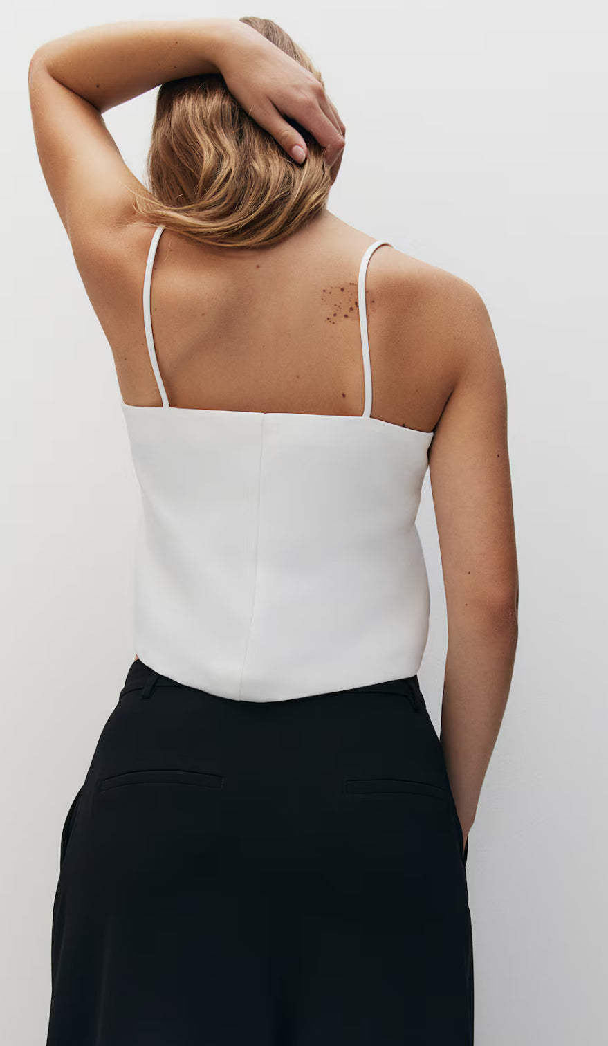 Top blanco Bow de piedritas🎀🤩