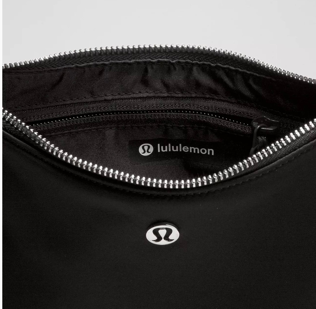 City Essentials Small Shoulder Bag 3L