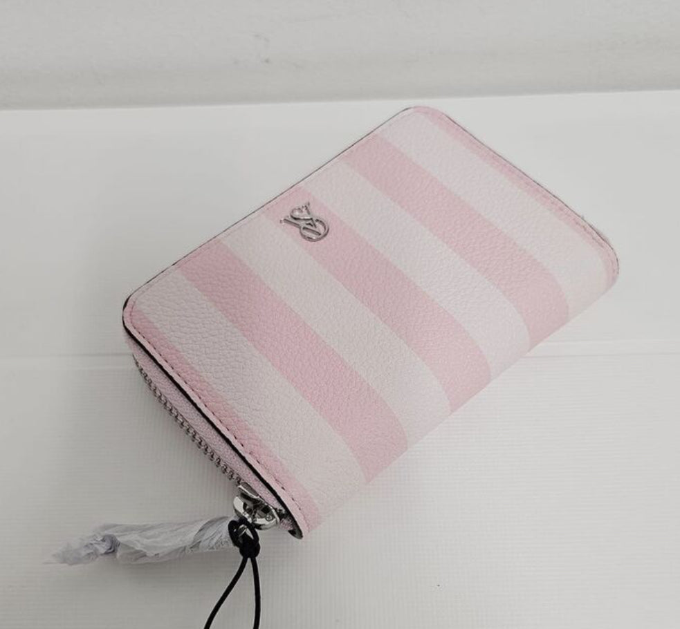 Victorias Secret Mini Wallet 🎀
