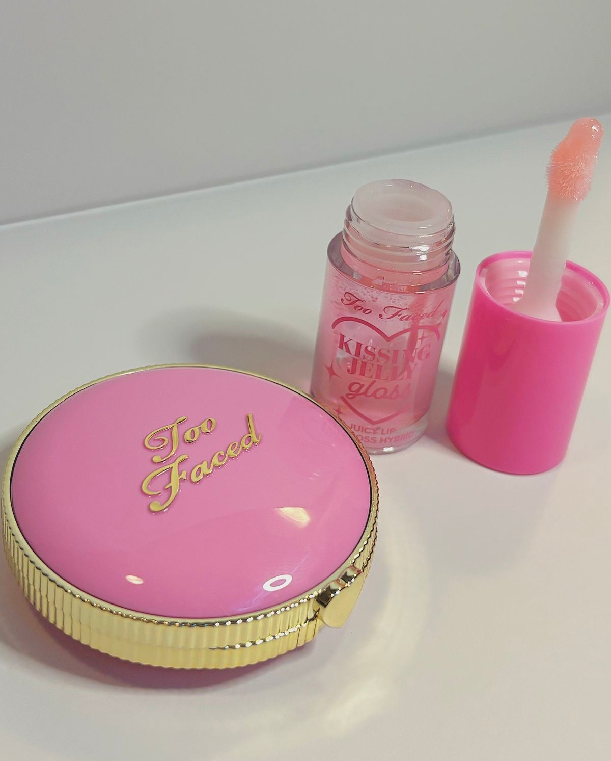 Too Faced kissing jelly gloss