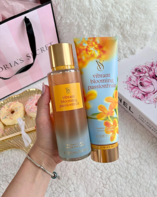 Set 2 piezas Victoria’s Secret Vibrant Blooming Passion Fruit