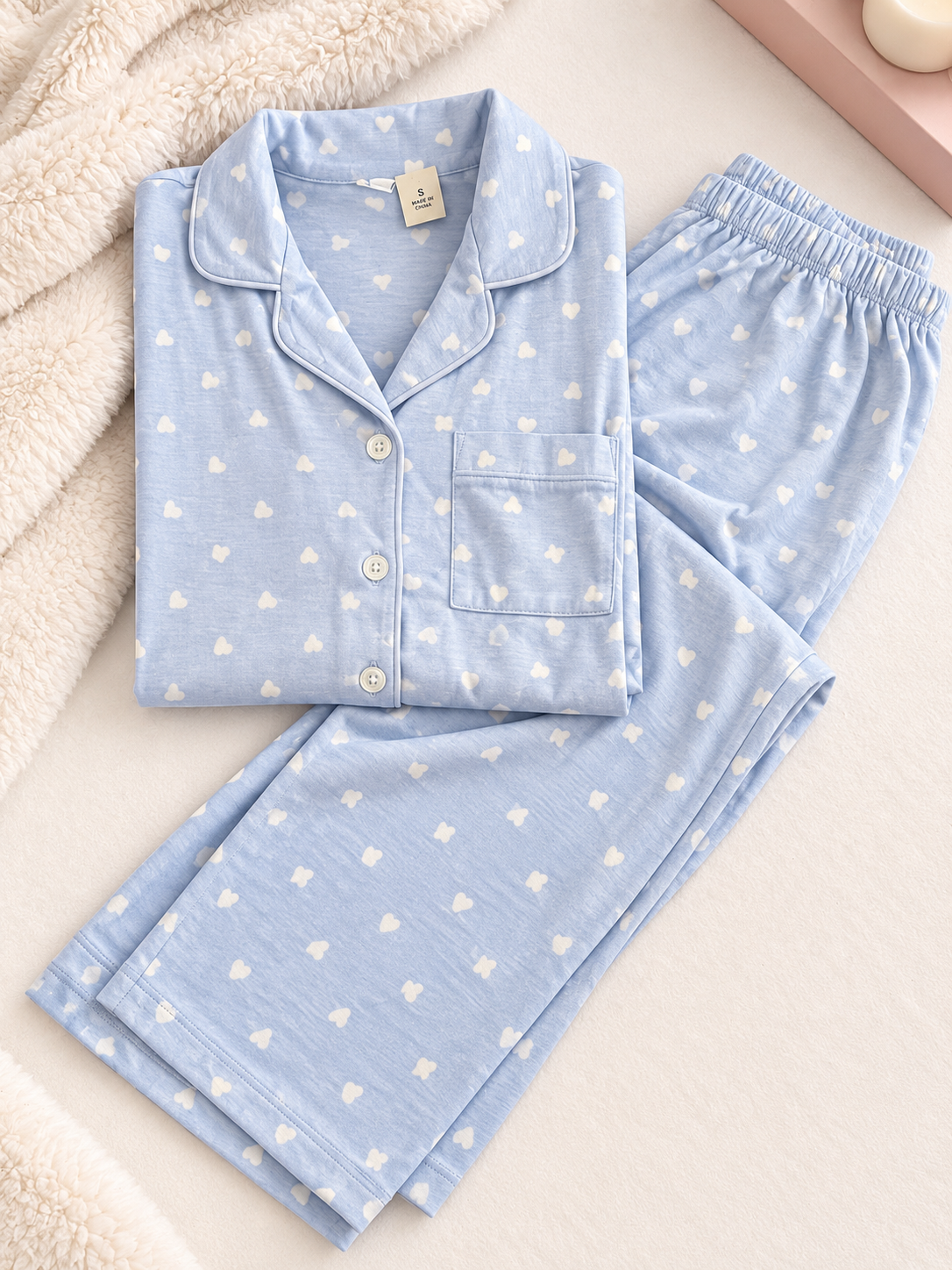 Pijama de Pantalón Celeste y Corazones Blancos