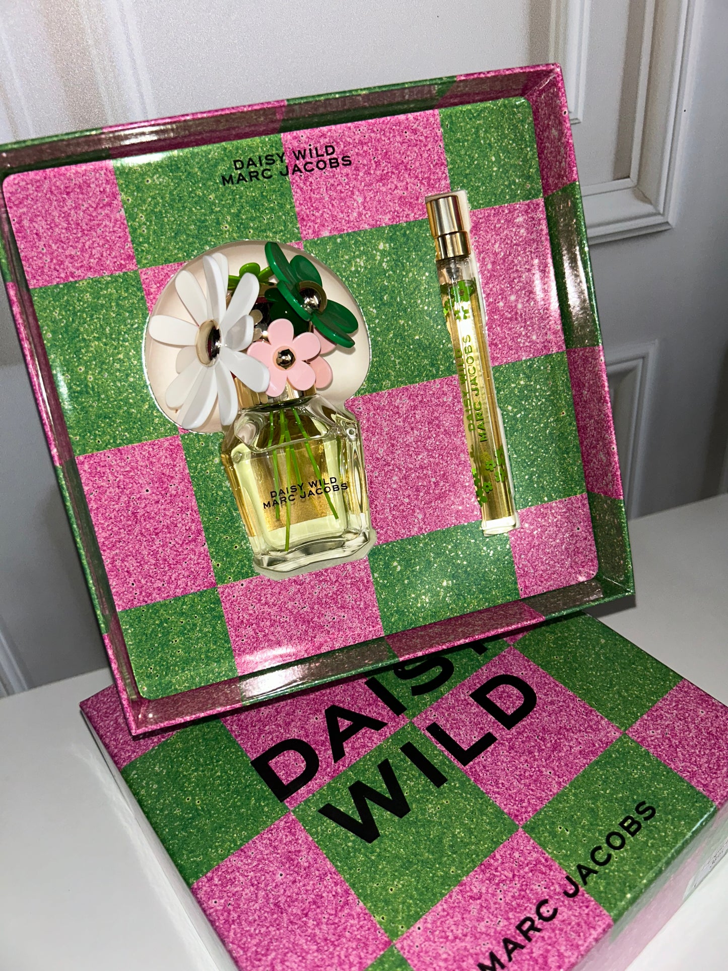 Marc Jacobs 💚 Women's 2-Pc. Daisy Wild Eau De Parfum Holiday Gift Set