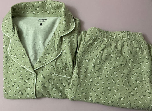Pijama Jaclyn verde con flores