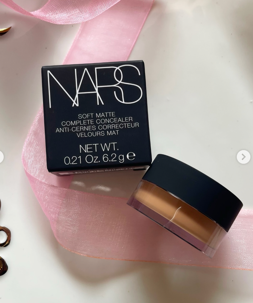 NARS Soft Matte Complete Full Coverage Longwear Concealer with Hyaluronic Acid