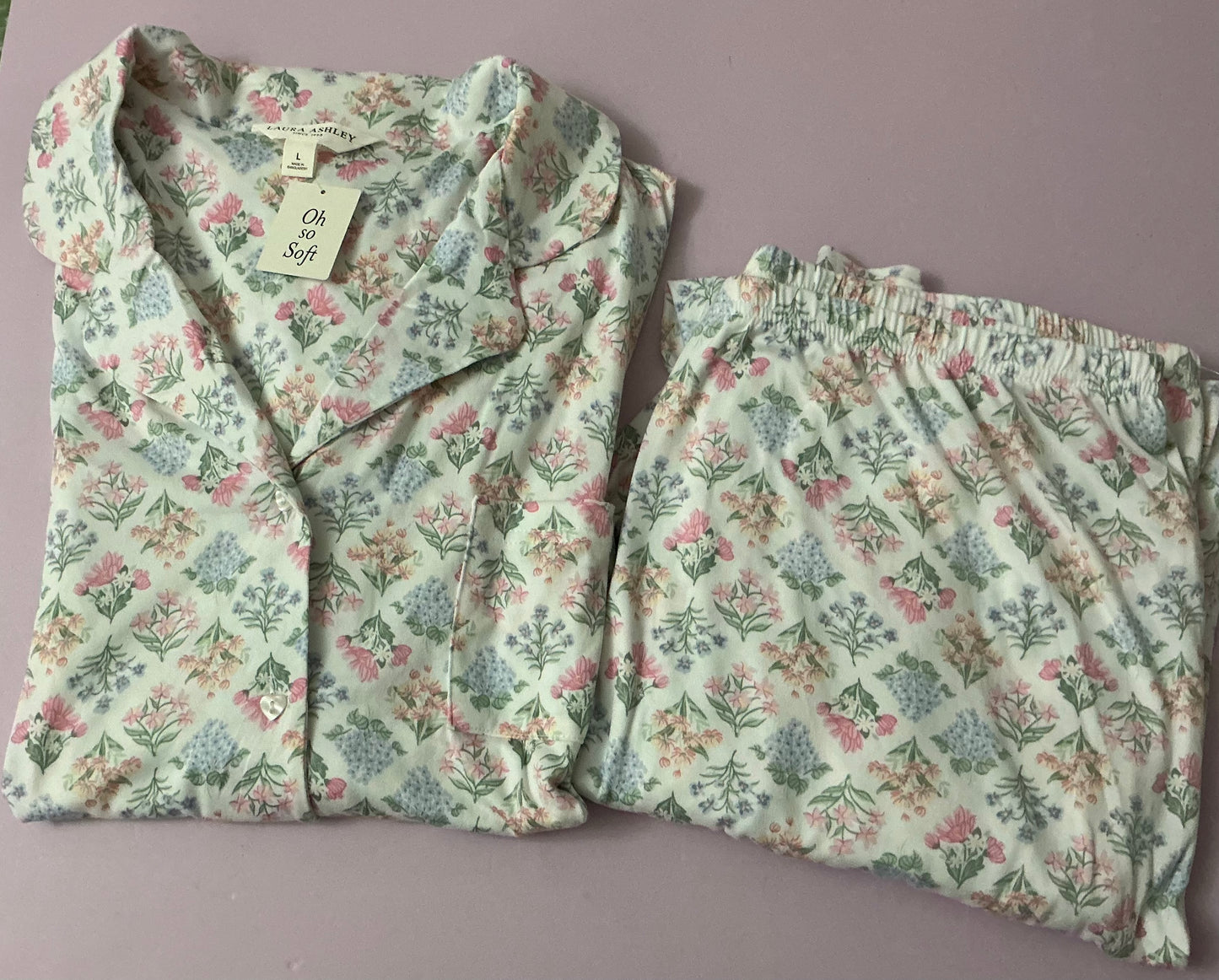 Pijama Laura Ashley, floreada