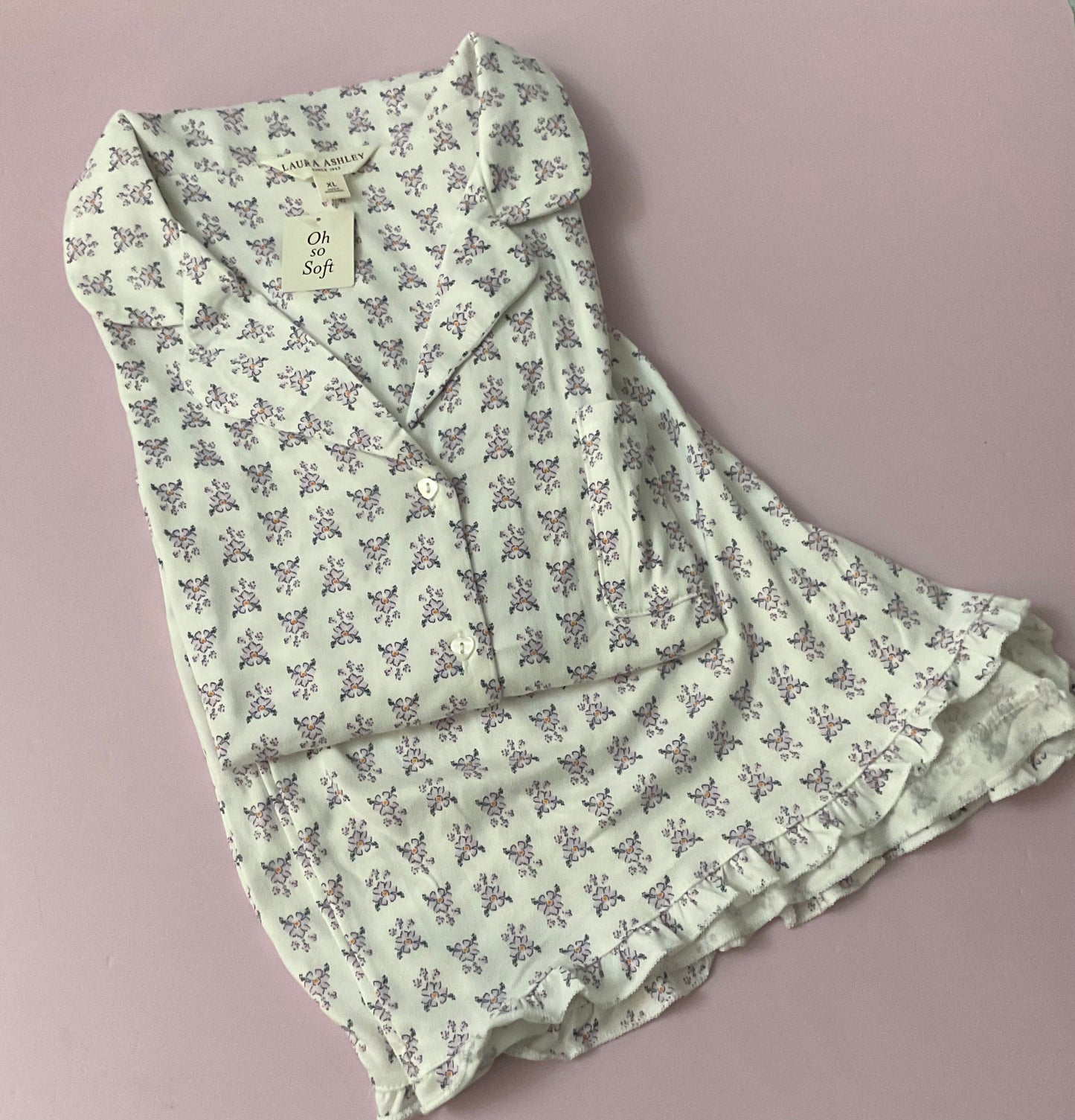 Pijama de short con flores