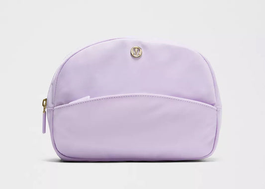 City Essentials Pouch 4L Lululemon