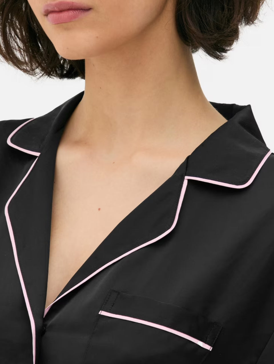 Pijama de Satin Negro y Rosado
