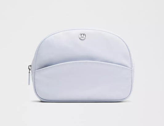 City Essentials Pouch 4L Lululemon