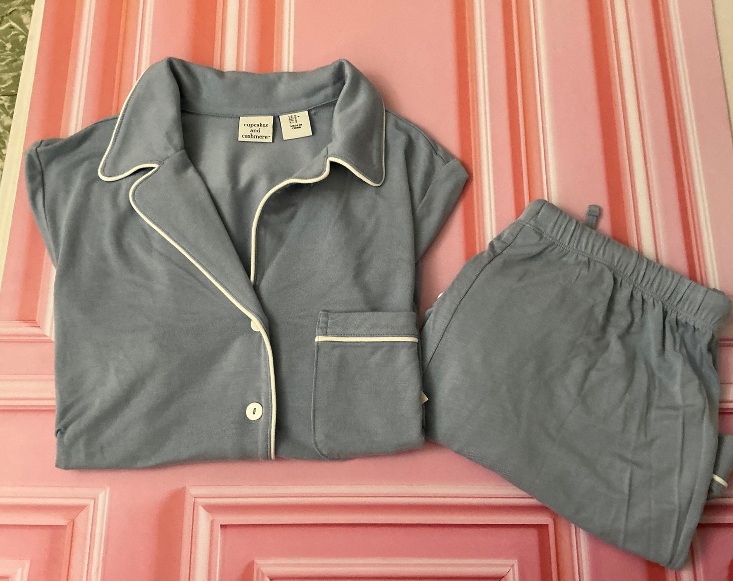 Pijama Cupcakes and Cashmere