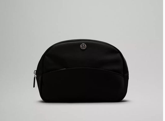 City Essentials Pouch 4L Lululemon