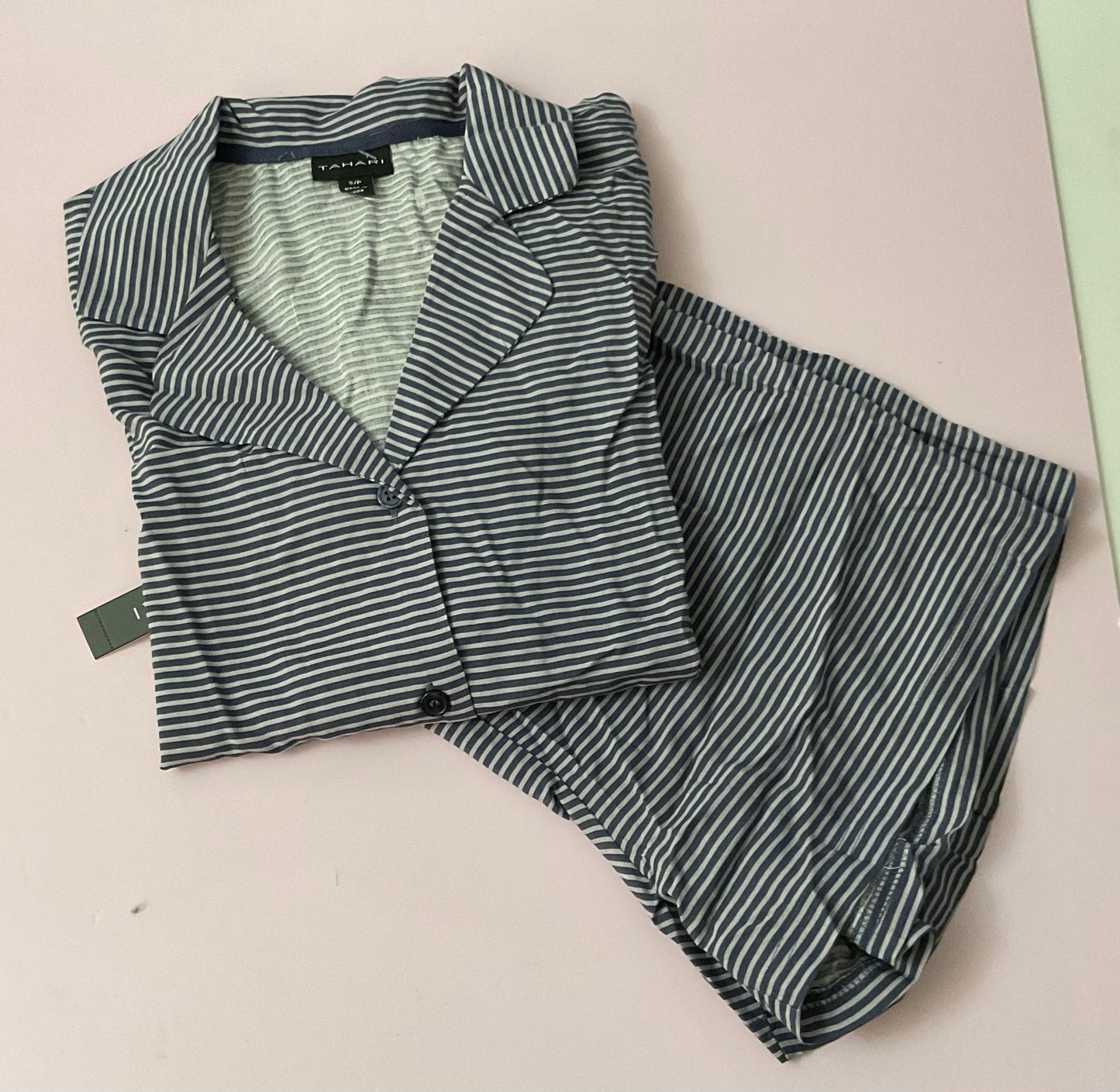 Pijama TAHARI de rayitas