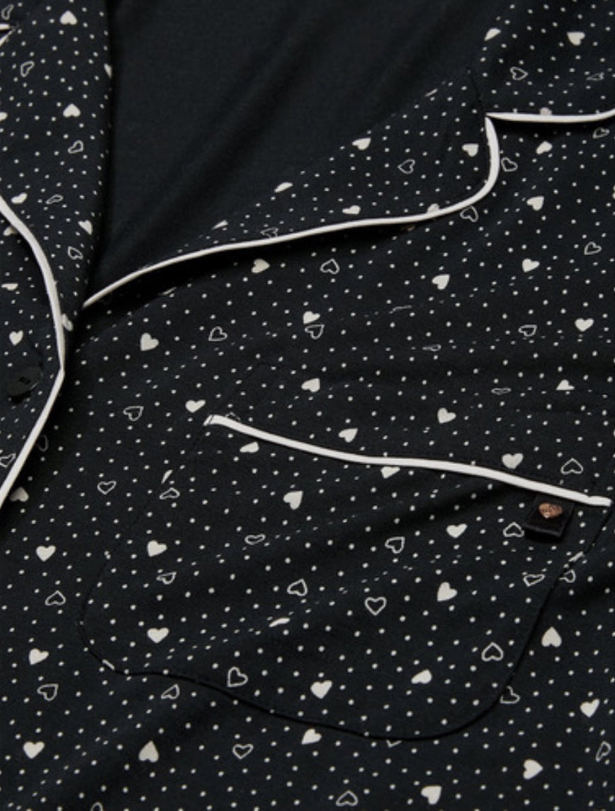 Pijama Victoria Secret Negra de Corazones Blancos