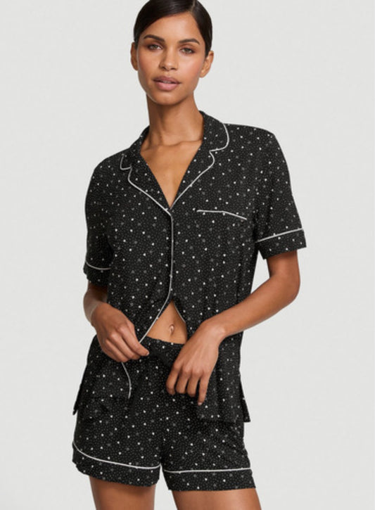 Pijama Victoria Secret Negra de Corazones Blancos