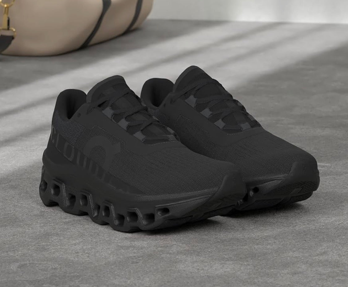 Tenis Cloudmonster all Black