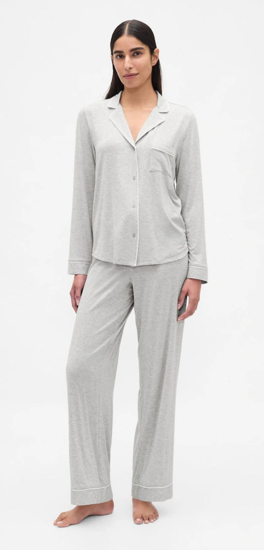 Pijama Gris con Orilla Blanca Manga Larga