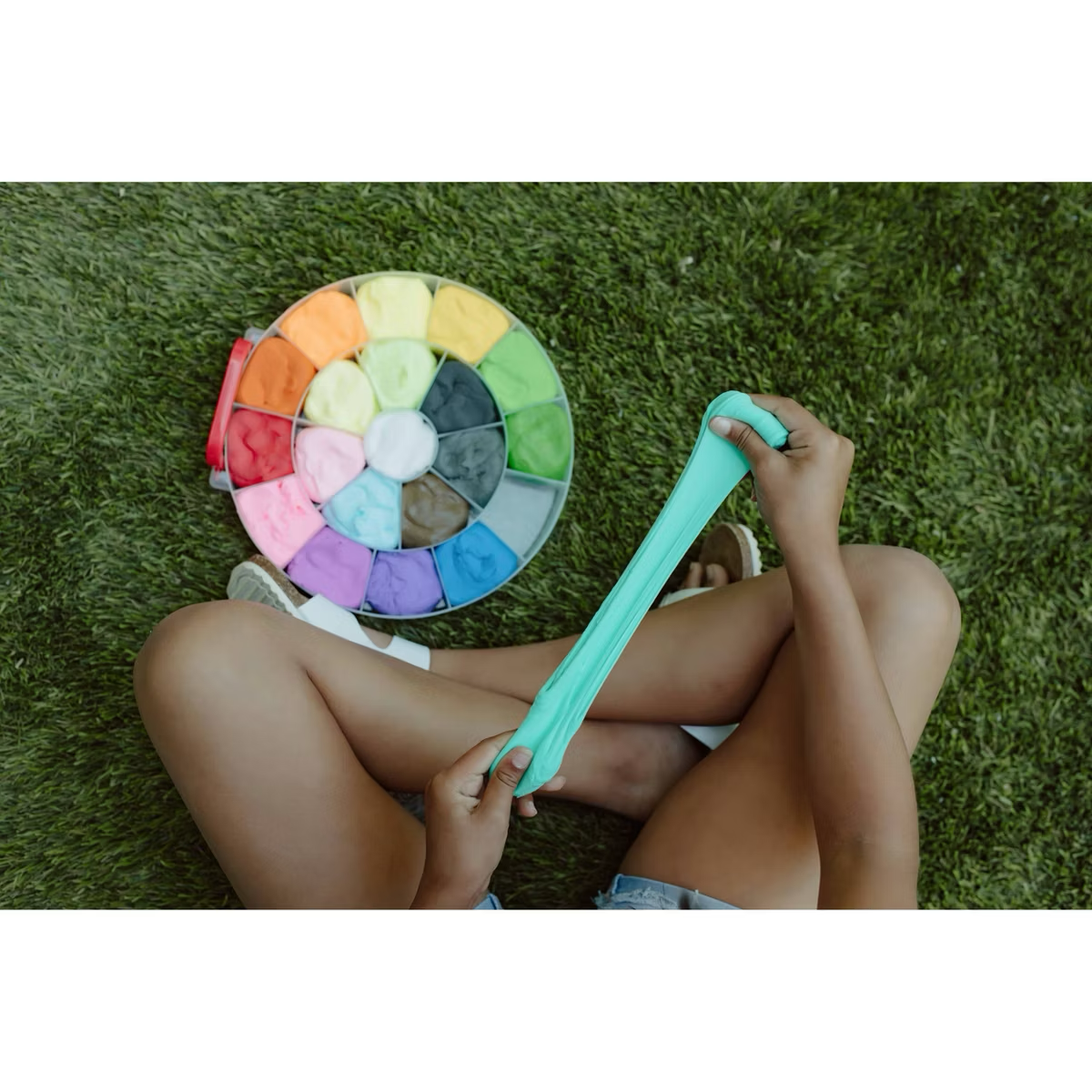 Chuckle & Roar Whoa Dough Color Wheel - Air Dry Clay