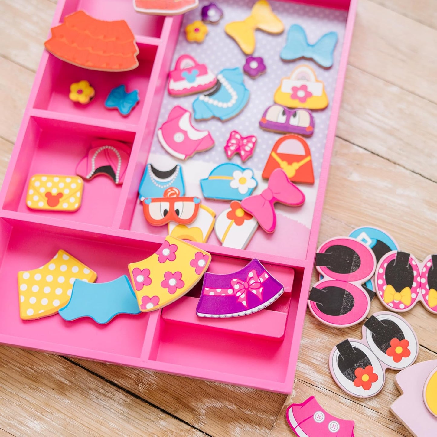 Melissa & Doug Disney Minnie Mouse Magnetic Dress-Up Wooden Doll Pretend Play Set