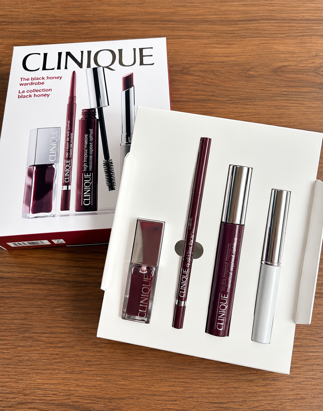 Clinique Exclusive 4-Piece The Black Honey Wardrobe Makeup Set